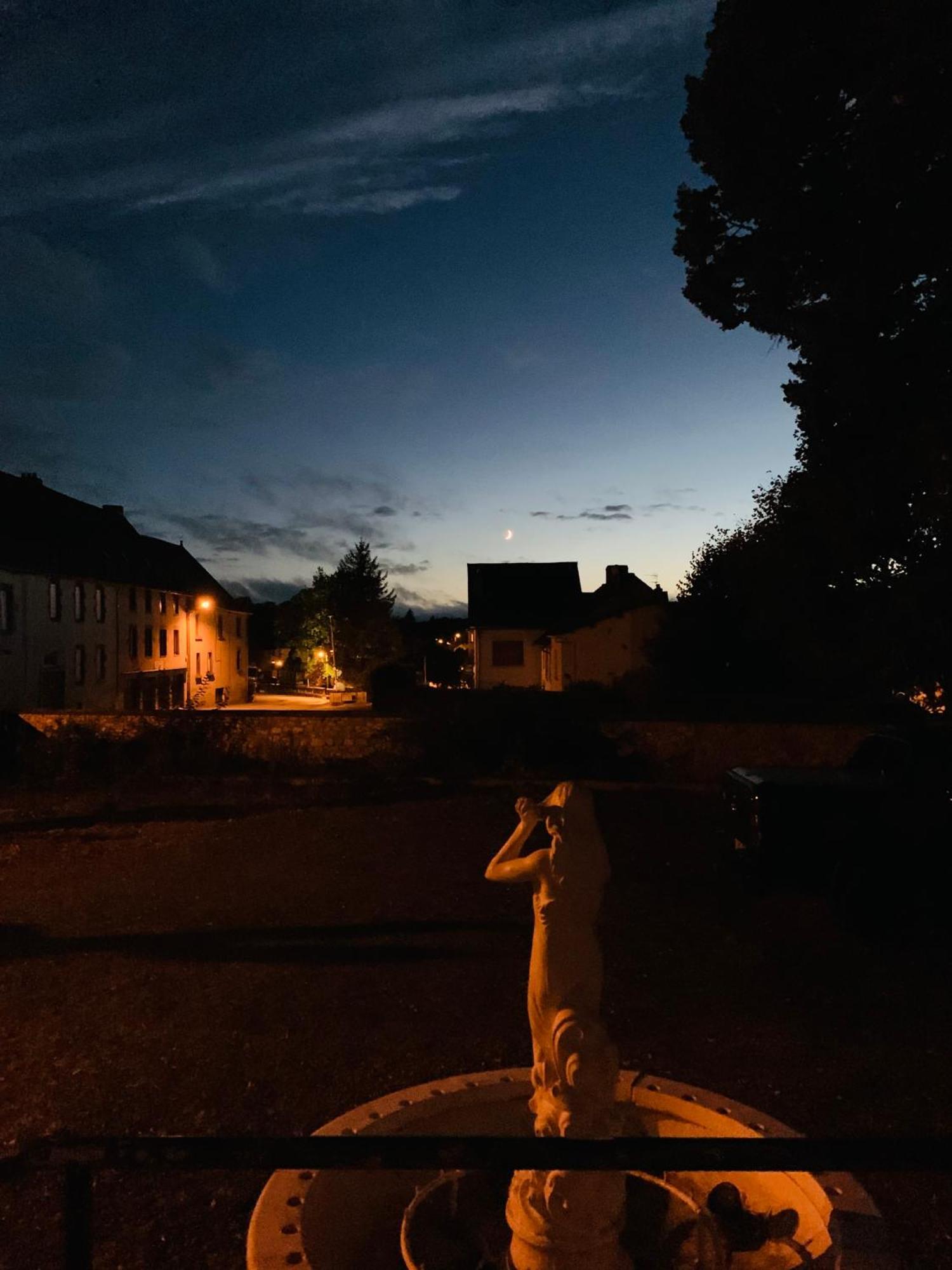 Le Chateau Giat Exteriér fotografie
